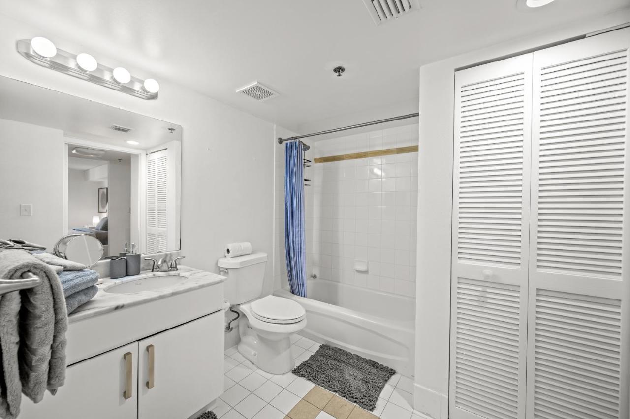 Amazing Condo With Free Parking In Brickell Miami Exterior photo
