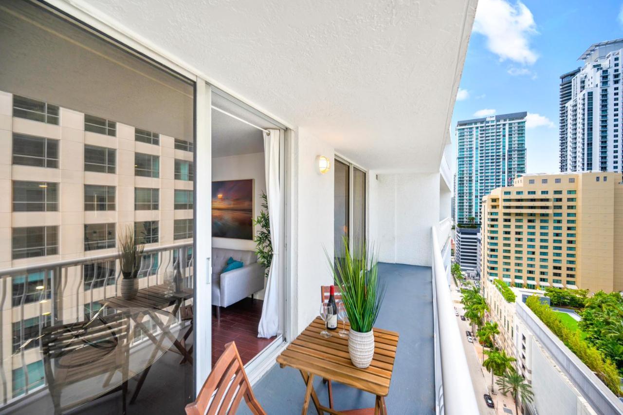 Amazing Condo With Free Parking In Brickell Miami Exterior photo